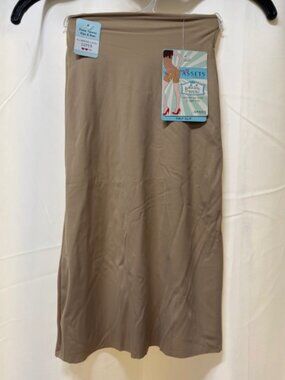 Spanx Love Your Assets Slip Skirt - Nude